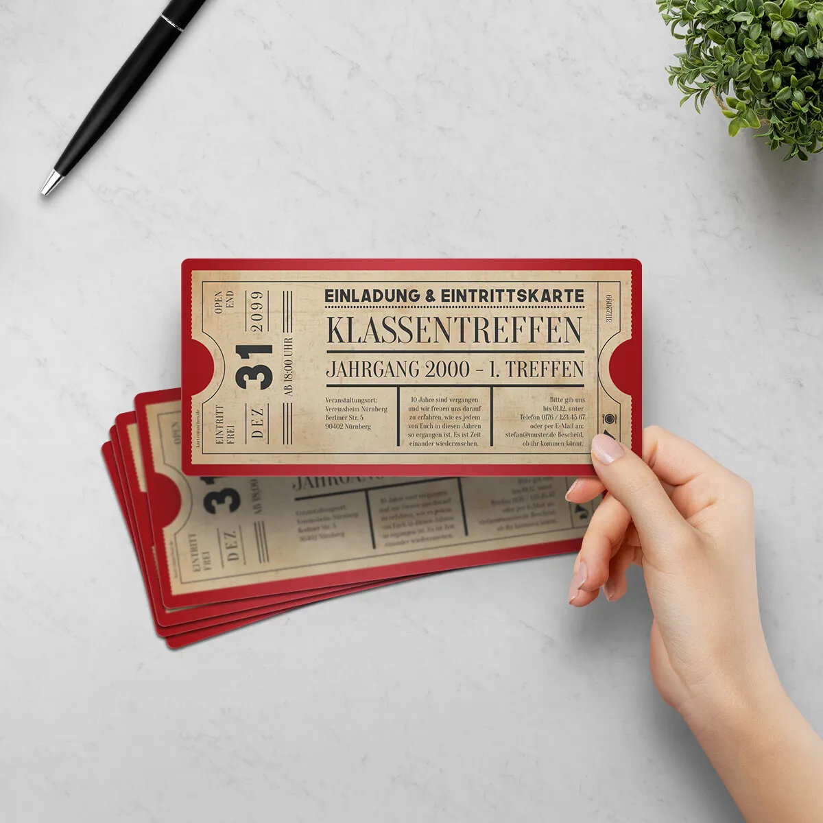 Klassentreffen Einladungskarten - Vintage Ticket in Rot